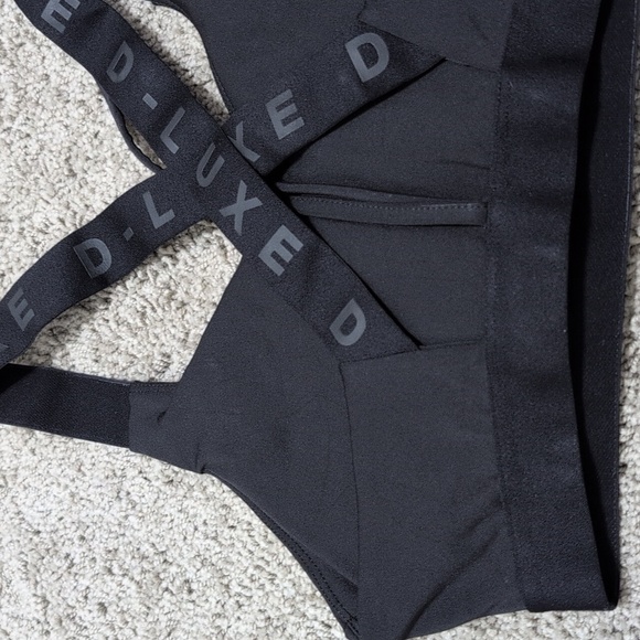 DECJUBA Black Sports Bra Deluxe Active Designed in Australia size Small - Picture 3 of 9